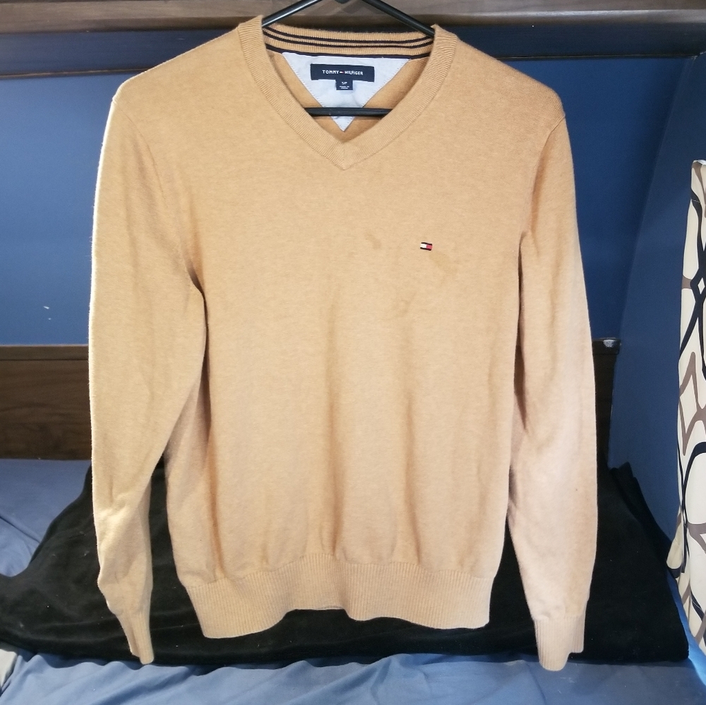 *SOLD* Tommy Hilfiger men's small v neck sweater - Picture 1 of 6
